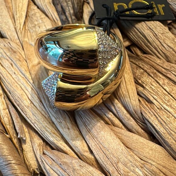 nOIr jewelry collection twisted pyramid ring New with tags - Picture 8 of 12